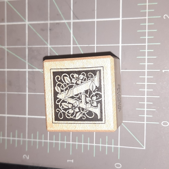 Monogram rubber stamps square with floral vine - Picture 1 of 16